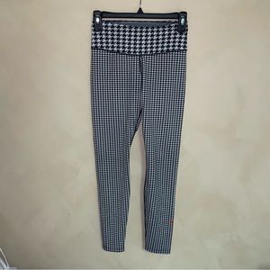 Nike One Icon Clash 7/8 Leggings Black/White Pattern Size XS